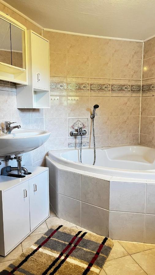 Unterm Rohrdach Apartment Wustrow  Bagian luar foto
